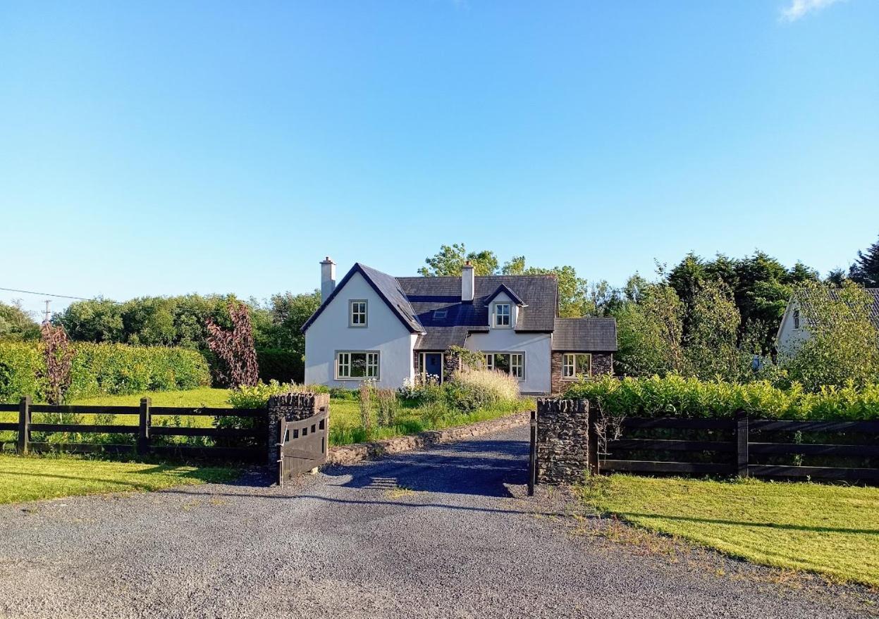 Conveniently Located House To Enjoy All Of Kerry 特拉利 外观 照片